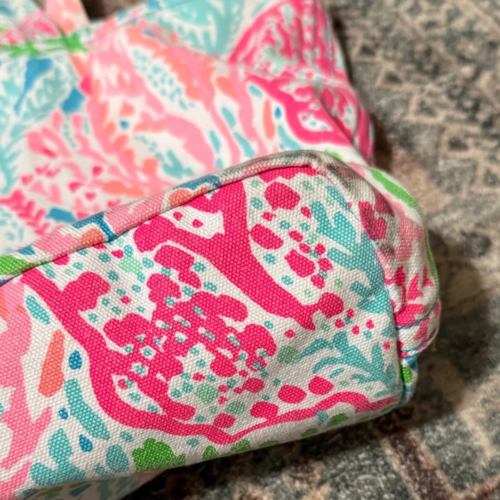 Lilly Pulitzer tote - Picture 4 of 9